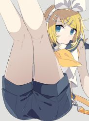 Rule 34 | 1girl, aqua eyes, bare shoulders, belt, black shorts, blonde hair, bow, closed mouth, collared shirt, commentary, crop top, dot mouth, expressionless, feet out of frame, grey background, hair bow, hair ornament, hairclip, kagamine rin, kneepits, legs up, neckerchief, sailor collar, shirt, short hair, shorts, sitting, sleeveless, sleeveless shirt, solo, swept bangs, thighs, treble clef, vocaloid, white bow, white shirt, yellow neckerchief, yoshiki