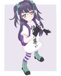 1girl backpack bag blush boots clothes_writing fingerless_gloves glasses gloves green_ribbon hair_ribbon highres long_hair orange_eyes purple_hair ribbon round_eyewear shin_subarashiki_kono_sekai shirt striped_legwear subarashiki_kono_sekai twintails usui_nagi white_shirt zipper zipper_pull_tab