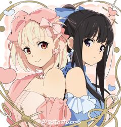 2girls back-to-back black_hair blonde_hair blue_bow blue_dress bow closed_mouth commentary_request dress from_side hair_bow inoue_takina long_hair looking_at_viewer lycoris_recoil multiple_girls nishikigi_chisato pink_bow ponytail purple_eyes red_eyes satou_asuka short_hair smile white_dress