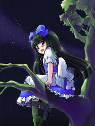 Rule 34 | 1girl, bad id, bad pixiv id, black hair, blush, bow, branch, eastern and little nature deity, female focus, hair bow, hitoshise, in tree, long hair, nise nanatsura, red eyes, sitting, smile, solo, star sapphire, touhou, tree, wings