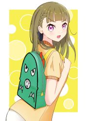 Rule 34 | 1girl, animal bag, backpack, bag, black bow, blunt bangs, border, bow, braid, brown hair, center-flap bangs, circle, commentary request, dinosaur, fury 197, green bag, hair bow, highres, holding strap, kachimachi kosuzu, leaning forward, link! like! love live!, long hair, looking at viewer, looking to the side, love live!, open mouth, orange shirt, outside border, pink eyes, shirt, short sleeves, side ahoge, side braids, smile, solo, straight hair, striped bow, upper body, v-shaped eyebrows, virtual youtuber, white border, yellow background