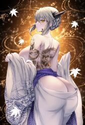 Rule 34 | 1girl, artoria pendragon (fate), artoria pendragon (lancer alter) (fate), ass, back, bare shoulders, breasts, butt crack, curvy, emanon123, fate/grand order, fate (series), grey hair, highres, horns, huge ass, japanese clothes, kimono, large breasts, looking at viewer, looking back, solo, tattoo, yellow eyes
