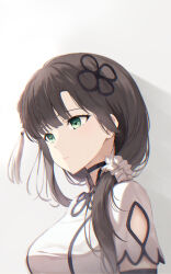 Rule 34 | 1girl, arm cutout, arm strap, arms at sides, assault lily, black choker, black hair, blunt bangs, breasts, choker, closed mouth, clothing cutout, flower knot, gradient background, green eyes, grey background, hair ornament, hair scrunchie, highres, long hair, looking away, low ponytail, medium breasts, nuenue, scrunchie, shadow, shirt, short sleeves, side ponytail, solo, tassel, tassel hair ornament, upper body, wang yujia, white background, white scrunchie, white shirt