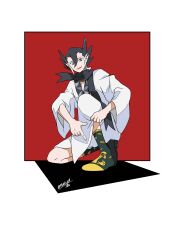 Rule 34 | 1boy, 99akt1031, absurdres, black hair, black scarf, blue eyes, character print, creatures (company), game freak, gholdengo, grimsley (pokemon), hair between eyes, highres, japanese clothes, kimono, knees, looking at viewer, male focus, nintendo, on one knee, pointing, pointy hair, pokemon, pokemon sm, red background, scarf, shoes, smile, socks, solo, twitter username, white kimono