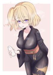 Rule 34 | 1girl, arm behind back, azur lane, black kimono, blonde hair, blush, bottle, breasts, brown background, cleavage, commentary request, cowboy shot, hair between eyes, highres, japanese clothes, kimono, large breasts, leaning forward, long bangs, looking at viewer, milk bottle, one side up, open mouth, purple eyes, shiro beer, short hair, smile, solo, translation request, wide sleeves, z23 (azur lane)
