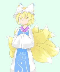 Rule 34 | 1girl, blonde hair, commentary request, fox tail, green background, hands in opposite sleeves, hat, kitsune, mob cap, multiple tails, pitti (bunchou no negura), robe, solo, tabard, tail, touhou, white robe, wide sleeves, yakumo ran, yellow eyes