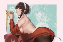 Rule 34 | 1girl, ass, backless outfit, bare shoulders, black hair, black pantyhose, blush, breasts, dagger, dangling, dated, dress, duchessofarmeria, earrings, elbow rest, from side, gold earrings, hairband, highres, holding, holding dagger, holding knife, holding weapon, index finger raised, jewelry, knife, large breasts, leaning on object, looking at viewer, looking to the side, pantyhose, parted lips, profile, red eyes, red sweater, short hair with long locks, sideboob, sidelocks, signature, solo, spy x family, stiletto (weapon), suitcase, sweater, sweater dress, weapon, white hairband, yor briar