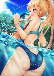 Rule 34 | 1girl, ass, blonde hair, blue eyes, blue sky, building, bush, chain-link fence, cloud, competition swimsuit, day, fence, highres, kin-iro mosaic, kujou karen, light rays, minato ojitan, one-piece swimsuit, open mouth, outdoors, ponytail, sky, smile, solo, splashing, sunbeam, sunlight, swimsuit, water