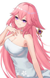 1girl absurdres alternate_costume animal_ears bare_arms bare_shoulders breasts choker cleavage commentary czk dress floral_print fox_ears genshin_impact grin hair_between_eyes highres large_breasts long_hair looking_at_viewer pink_hair purple_eyes simple_background smile solo strapless strapless_dress upper_body very_long_hair white_background white_choker white_dress yae_miko