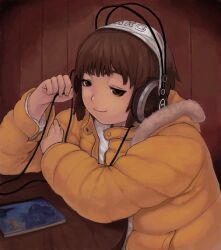 Rule 34 | 1girl, bad drawr id, bad id, bisyamon, book, brown hair, cable, character request, closed mouth, coat, copyright request, fur-trimmed coat, fur trim, headphones, holding, holding cable, jitome, long sleeves, looking at viewer, oekaki, short hair, sitting, smile, solo, table, upper body, wooden wall, yellow coat