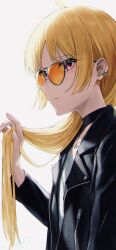 Rule 34 | 1girl, absurdres, ahoge, black choker, blonde hair, bocchi the rock!, choker, closed mouth, commentary, ear piercing, earrings, expressionless, hand up, highres, holding, holding own hair, ijichi seika, jewelry, long hair, looking at viewer, orange-tinted eyewear, piercing, pink eyes, seisyuntarotto, sidelocks, simple background, solo, sunglasses, tinted eyewear, upper body, white background