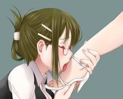 Rule 34 | 2girls, black vest, blonde hair, blush, closed eyes, collared shirt, feet, fingernails, folded ponytail, foot focus, foot worship, from side, glasses, green background, hair ornament, hairclip, high heels, kozue akari, licking, licking foot, multiple girls, open shoes, original, profile, red-framed eyewear, shirt, simple background, solo focus, toes, tongue, tongue out, vest, white footwear, white shirt, wing collar, yuri