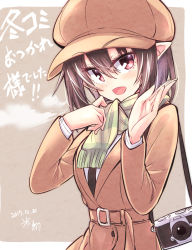 Rule 34 | 1girl, alternate costume, artist name, black necktie, blouse, blush, breath, brown hair, brown hat, brown jacket, cabbie hat, camera, coat, commentary request, dated, forbidden scrollery, green scarf, grey background, hands up, hat, highres, hikawa shou, jacket, long sleeves, looking at viewer, medium hair, necktie, open mouth, pointy ears, red eyes, scarf, shameimaru aya, shameimaru aya (newsboy), shirt, smile, solo, touhou, translation request, trench coat, upper body, white shirt