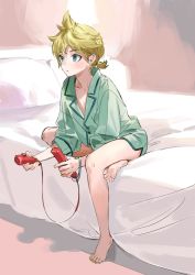 Rule 34 | 1boy, barefoot, blonde hair, blue eyes, controller, feet, game controller, kagamine len, male focus, naoko (naonocoto), on bed, pillow, playing games, short hair, sitting, soles, solo, toes, vocaloid, wii remote