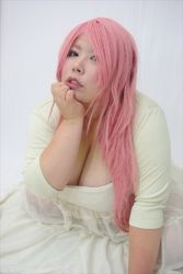 Rule 34 | 1girl, asian, blue eyes, breasts, cleavage, cosplay, fat, huge breasts, lowres, luu (cosplayer), obese, okita kyouko, okita kyouko (cosplay), okusan, photo (medium), pink hair, solo