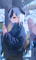 Rule 34 | 1girl, 1other, black horns, black kimono, blue archive, closed mouth, day, demon horns, grey halo, halo, hatsumoude, highres, horns, japanese clothes, kayoko (blue archive), kayoko (new year) (blue archive), kimono, long hair, long sleeves, new year, obi, official alternate costume, outdoors, red eyes, rope, sakatsuki yakumo, sash, shimenawa, white hair, wide sleeves