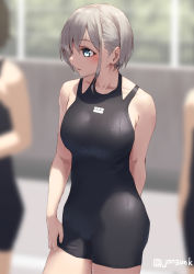 Rule 34 | 3girls, arm behind back, black one-piece swimsuit, blue eyes, blurry, blurry background, breasts, collarbone, commentary request, grey hair, jonsun, large breasts, looking to the side, multiple girls, one-piece swimsuit, original, riku (jonsun), short hair, solo focus, swimsuit, twitter username, wet