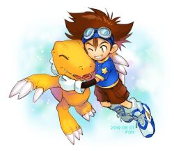 Rule 34 | 1boy, agumon, blue shirt, brown eyes, brown hair, brown shorts, claws, closed eyes, dated, digimon, digimon (creature), fon-due (fonfon), full body, gloves, goggles, goggles on head, grin, hair between eyes, male focus, nostrils, one eye closed, open mouth, sharp teeth, shirt, shoes, shorts, signature, smile, sneakers, t-shirt, teeth, white gloves, yagami taichi