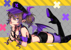 Rule 34 | 1girl, armband, bare shoulders, belt, black collar, black footwear, black hat, black shirt, black shorts, black thighhighs, boots, breasts, brown hair, chain-link fence, cleavage, collar, collarbone, copyright request, crop top, demon girl, demon horns, demon wings, diagonal stripes, feet out of frame, fence, grin, hair between eyes, hand up, hat, high heel boots, high heels, highres, horns, leg up, long hair, looking at viewer, lying, medium breasts, midriff, mole, mole on breast, multicolored hair, on stomach, peaked cap, purple eyes, purple hair, purple thighhighs, purple wings, sharp teeth, shirt, short shorts, shorts, signature, sleeveless, sleeveless shirt, smile, solo, streaked hair, striped, striped background, studded belt, teeth, thigh boots, thighhighs, twintails, uzura (bonnet225), wings, x