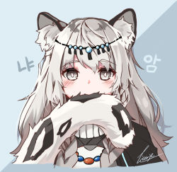 Rule 34 | 1girl, animal ear fluff, animal ears, arknights, biting, biting own tail, blue background, braid, commentary, english commentary, grey eyes, grey hair, jewelry, leopard ears, leopard tail, long hair, looking at viewer, necklace, pramanix (arknights), signature, solo, tail, tail biting, tiasye, turtleneck, twin braids, two-tone background, upper body