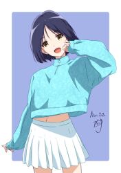 Rule 34 | 1girl, aqua sweater, blue background, blue hair, border, check commentary, commentary, commentary request, cowboy shot, dark blue hair, dated, hand on own cheek, hand on own face, hand up, head tilt, highres, long sleeves, looking at viewer, midriff peek, miniskirt, navel, nii manabu, open mouth, original, outside border, pleated skirt, short hair, signature, simple background, skirt, sleeves past wrists, smile, solo, standing, sweater, white border, white skirt, yellow eyes, zipper