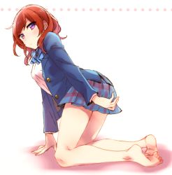 Rule 34 | 10s, 1girl, bare legs, barefoot, covering privates, covering ass, feet, full body, kneeling, looking at viewer, love live!, love live! school idol festival, love live! school idol project, nishikino maki, purple eyes, red hair, school uniform, short hair, simple background, skirt, solo, yuzucky