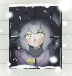 Rule 34 | 1girl, ahoge, blush, capelet, commentary, english commentary, feathered wings, grey feathers, grey hair, grey wings, hair between eyes, harpy, looking through window, medium hair, mono (sifserf), monster girl, open mouth, original, owl girl, purple capelet, sifserf, snow, snowing, solo, teeth, upper teeth only, winged arms, wings, yellow eyes