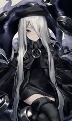 Rule 34 | 1girl, absurdres, black capelet, black dress, black hat, black thighhighs, blush, capelet, closed mouth, dress, grey eyes, grey hair, hair over one eye, hat, highres, long hair, looking at viewer, original, smile, solo, tentacles, thighhighs, very long hair, wakamepiza