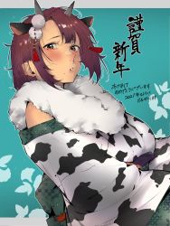Rule 34 | 1girl, 2021, animal ears, animal print, aqua background, bare shoulders, blush, brown hair, chinese zodiac, cow ears, cow horns, cow print, fur trim, grey horns, highres, horns, kizukisai, light particles, looking at viewer, mole, mole under mouth, orange eyes, original, outline, parted lips, patterned, patterned background, patterned clothing, short hair, solo, tassel, translation request, white outline, year of the ox