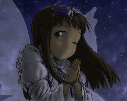 Rule 34 | 1girl, bad id, bad pixiv id, bow, brown hair, female focus, hair bow, highres, night, night sky, one eye closed, outdoors, praying, sky, smile, solo, star (sky), star sapphire, starry sky, tomato-pizza, touhou, upper body, wings, wink