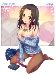 Rule 34 | 10s, 1girl, aran sweater, black hair, box, breasts, cable knit, character name, cleavage, clothes pull, gift, gift box, green eyes, idolmaster, idolmaster cinderella girls, kara (color), long hair, no shoes, panties, panties under pantyhose, pantyhose, solo, soma natsumi, sweater, sweater pull, underwear, valentine
