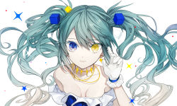 Rule 34 | 1girl, alternate costume, alternate eye color, aqua hair, bare shoulders, blue dress, blue eyes, breasts, cleavage, collarbone, colored eyelashes, commentary request, cube, daimaou ruaeru, dress, earrings, gloves, gradient hair, hair between eyes, hand up, hatsune miku, heterochromia, highres, jewelry, long hair, looking at viewer, multicolored hair, off-shoulder dress, off shoulder, simple background, small breasts, smile, solo, sparkle, star (symbol), twintails, upper body, vocaloid, white background, white gloves, white hair, yellow eyes