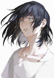 Rule 34 | 1boy, aqua eyes, black hair, collarbone, crossed bangs, earrings, expressionless, hair between eyes, howl (howl no ugoku shiro), howl no ugoku shiro, jewelry, long sleeves, looking to the side, male focus, medium hair, necklace, necklace under clothes, open mouth, shirt, sidelocks, simple background, solo, srro yo, teeth, white background, white shirt