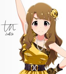 Rule 34 | 1girl, arm up, artist name, asymmetrical bangs, asymmetrical sleeves, black gloves, bracelet, brown eyes, brown hair, closed mouth, commentary request, dated, diagonal bangs, dress, flower, gloves, hair flower, hair ornament, hand on own hip, idolmaster, idolmaster million live!, jewelry, long hair, looking at viewer, miyao miya, necklace, pearl bracelet, pearl necklace, signature, simple background, single glove, smile, solo, sparkle, standing, tun, uneven sleeves, white background, yellow dress, yellow footwear