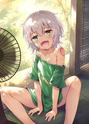 Rule 34 | 1girl, :d, clothes writing, commentary request, day, electric fan, fang, fate (series), green eyes, green shirt, hair between eyes, jack the ripper (fate/apocrypha), looking at viewer, off shoulder, open mouth, ouka (ra-raradan), oversized object, scar, scar on face, shirt, short hair, sitting, smile, solo, spread legs, white hair
