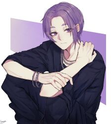 Rule 34 | 1boy, black pants, black shirt, blue lock, bracelet, closed mouth, commentary, cowboy shot, highres, jewelry, knees up, koumimi, looking at viewer, male focus, mikage reo, necklace, pants, purple eyes, purple hair, shirt, short eyebrows, short hair, short sleeves, solo, standing
