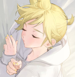 Rule 34 | 1boy, bed, blonde hair, commentary, closed eyes, from above, hood, hood down, hoodie, kagamine len, lying, male focus, nail polish, naoko (naonocoto), on side, short ponytail, sleeping, solo, spiked hair, vocaloid, white hoodie, yellow nails