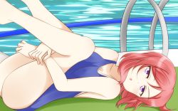 Rule 34 | 10s, 1girl, :o, ass, bare shoulders, blush, breasts, cleavage, collarbone, competition school swimsuit, feitonokesin, highres, hugging own legs, legs, legs up, looking at viewer, love live!, love live! school idol project, medium breasts, nishikino maki, one-piece swimsuit, pool, pool ladder, poolside, purple eyes, red hair, school swimsuit, short hair, solo, swimsuit, water