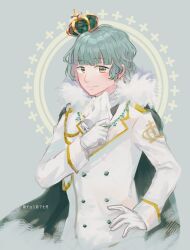 Rule 34 | 1boy, adapted costume, aiguillette, aqua hair, ascot, blue background, blush, buttons, cape, closed mouth, crown, crown print, fur scarf, futaba sana, genderswap, genderswap (ftm), gloves, green cape, green eyes, hand on own hip, hand up, jacket, jewelry, lapels, long hair, magia record: mahou shoujo madoka magica gaiden, mahou shoujo madoka magica, male focus, mini crown, necklace, print sleeves, scarf, short hair, sleeve cuffs, smile, solo, suit jacket, totte, twitter username, upper body, wavy hair, white ascot, white gloves, white jacket, white scarf