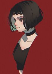 Rule 34 | 1girl, absurdres, black choker, black hair, black shirt, blunt bangs, blunt ends, bob cut, breasts, brown hair, choker, close-up, closed mouth, collarbone, colored inner hair, commentary, crop top, cropped shirt, expressionless, eyelashes, from side, green hair, highres, koeda oekaki, leon the professional, looking afar, looking ahead, mathilda lando, midriff, multicolored hair, negative space, pink lips, portrait, red background, shirt, short hair, simple background, small breasts, solo, upper body, v-neck