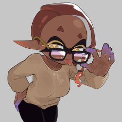 1girl adjusting_eyewear black_pants breasts brown_hair brown_sweater commentary_request cowboy_shot dark-skinned_female dark_skin earrings frye_(milk_chocolate)_(splatoon) frye_(splatoon) glasses hair_over_shoulder hand_on_own_ass highres inkling jewelry large_breasts looking_at_viewer nintendo official_alternate_costume orange_hair orly_custer pants pointy_ears raised_eyebrow short_eyebrows splatoon_(series) splatoon_3 sweater tentacle_hair tongue tongue_out very_dark_skin yellow_eyes