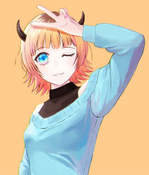 Rule 34 | 15taruhito, 1girl, :3, bare shoulders, blonde hair, blue eyes, blue sweater, closed mouth, commentary, demon horns, horns, mem-cho, multicolored hair, nail polish, off-shoulder sweater, off shoulder, one eye closed, oshi no ko, pink nails, roots (hair), short hair, simple background, solo, sweater, v, yellow background