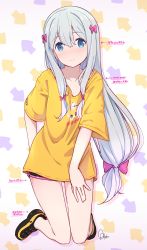 Rule 34 | 1girl, absurdres, arrow (symbol), azumi akitake, bare legs, black footwear, black shorts, blue eyes, bow, closed mouth, collarbone, eromanga sensei, full body, gradient hair, hair bow, highres, izumi sagiri, kneeling, light frown, long hair, looking at viewer, low-tied long hair, multicolored hair, no socks, oversized clothes, oversized shirt, pink bow, pink hair, shirt, shoes, short sleeves, shorts, sidelocks, signature, silver hair, sneakers, solo, squid, squid background, tareme, translation request, very long hair, yellow shirt