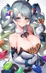 Rule 34 | 1girl, ahoge, bare shoulders, breasts, cleavage, coin, de la fille, detached collar, drill hair, elbow gloves, gem, gloves, gradient hair, granblue fantasy, green eyes, highres, large breasts, long hair, multicolored hair, smile, solo, twintails, watao