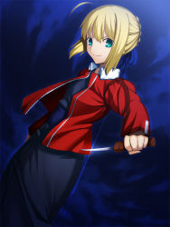 Rule 34 | 1girl, ahoge, alternate costume, artoria pendragon (all), artoria pendragon (fate), blonde hair, blue background, blue bow, blue dress, bow, braid, cosplay, cowboy shot, dagger, dress, fate/grand order, fate/stay night, fate (series), french braid, green eyes, hair bow, highres, holding, holding dagger, holding knife, holding weapon, jacket, japanese clothes, kara no kyoukai, kimono, knife, looking at viewer, ryougi shiki, ryougi shiki (cosplay), saber (fate), short hair, skylader, smile, solo, weapon