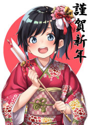 Rule 34 | alternate costume, alternate hairstyle, arrow (projectile), asashio (kancolle), black hair, blue eyes, ebifurya, flower, hair flower, hair ornament, highres, japanese clothes, kantai collection, kimono, long hair, long sleeves, looking at viewer, new year, open mouth, red background, simple background, translation request, white background, yukata