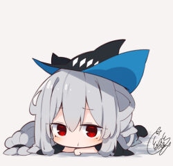 Rule 34 | 1girl, arknights, beni shake, black headwear, blush, chibi, commentary request, full body, grey background, grey hair, hair between eyes, long hair, long sleeves, looking at viewer, lying, on stomach, red eyes, shadow, signature, simple background, skadi (arknights), solo