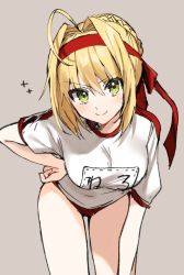 Rule 34 | 1girl, ahoge, bad id, bad twitter id, bent over, blonde hair, buruma, cowboy shot, fate/grand order, fate (series), gambe, green eyes, grey background, gym uniform, hair intakes, hand on own hip, head tilt, headband, nero claudius (fate), nero claudius (fate) (all), nero claudius (fate/extra), nero claudius (olympian bloomers) (fate), official alternate costume, red headband, standing