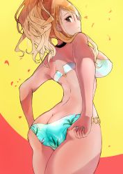 Rule 34 | 1girl, airi rei, alternate eye color, ass, ass focus, bikini, blonde hair, blue nails, blush, breasts, brown eyes, brown hair, butt crack, cowboy shot, from behind, gradient hair, gyaru, highres, idolmaster, idolmaster shiny colors, izumi mei, large breasts, long hair, looking at viewer, looking back, multicolored hair, nail polish, ponytail, simple background, solo, swimsuit, tan