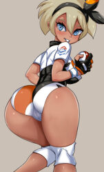 Rule 34 | 1girl, ass, bea (pokemon), blonde hair, blue eyes, cameltoe, creatures (company), dark-skinned female, dark skin, from behind, game freak, gloves, grin, highres, knee pads, looking at viewer, looking back, nintendo, poke ball, poke ball (basic), pokemon, pokemon swsh, short hair, shorts, smile, solo, tan background, themaru